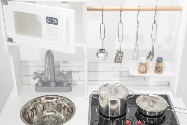 PolarB puidust mänguköök heli ja valgusega, Valge - PolarB