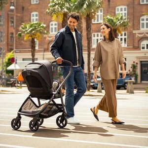 Nuna Swiv buggy Caviar - Nuna