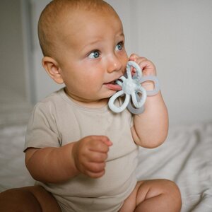 BabyOno силиконовое кольцо для прорезывания зубов Flower Blue - BabyOno